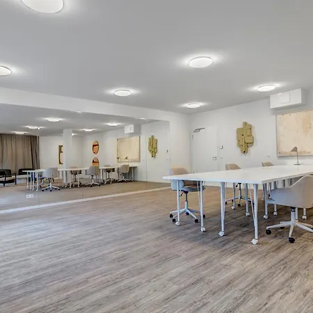 Apartment C 8 